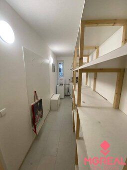 Nadštandarný 3-izbový byt s balkónom, záhradkou a parkovaním