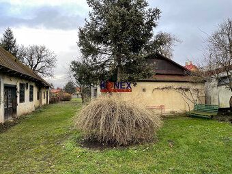 ID: 7934
Ponúkame Vám na predaj dva staršie domy s veľkým po