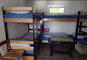 ID:8863
Ponúkame Vám na predaj dvojpodlažnú murovanú chatu n