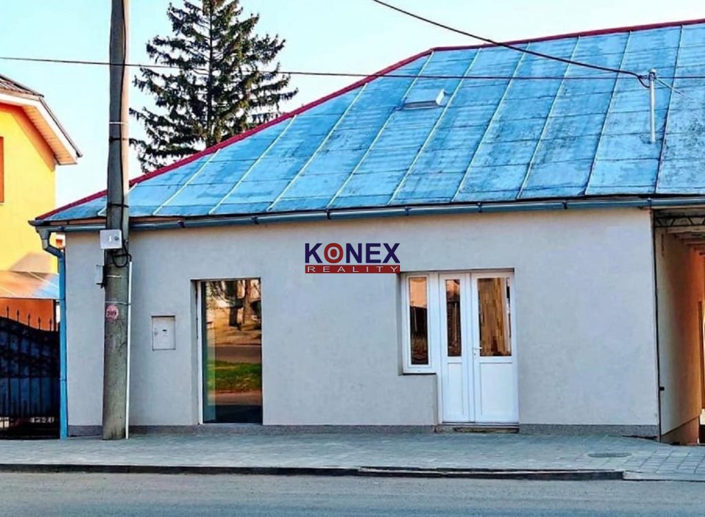ID: 8971
 Ponúkame Vám na prenájom obchodný priestor v meste