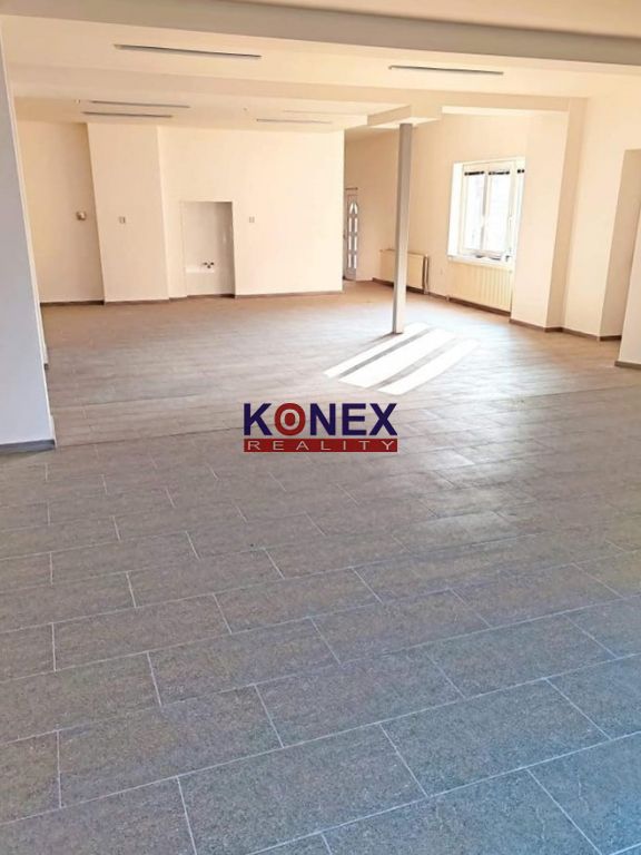 ID: 8971
 Ponúkame Vám na prenájom obchodný priestor v meste
