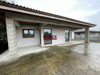 ID:9100
Ponúkame Vám na predaj lukratívnu novostavbu v obci 