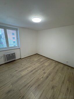 Ponúkam na dlhodobý prenájom priestranný 4-izbový byt s výme
