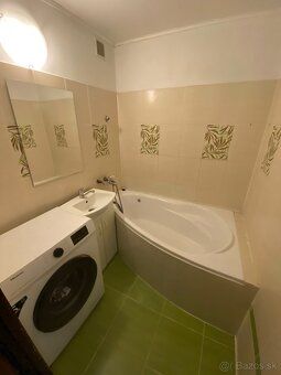 Ponúkam na predaj príjemný 2-izbový byt o výmere 50 m² na sí
