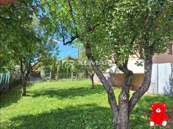 XEMAR ( alebo 0948 730 906), ponúka na predaj útulný domček 