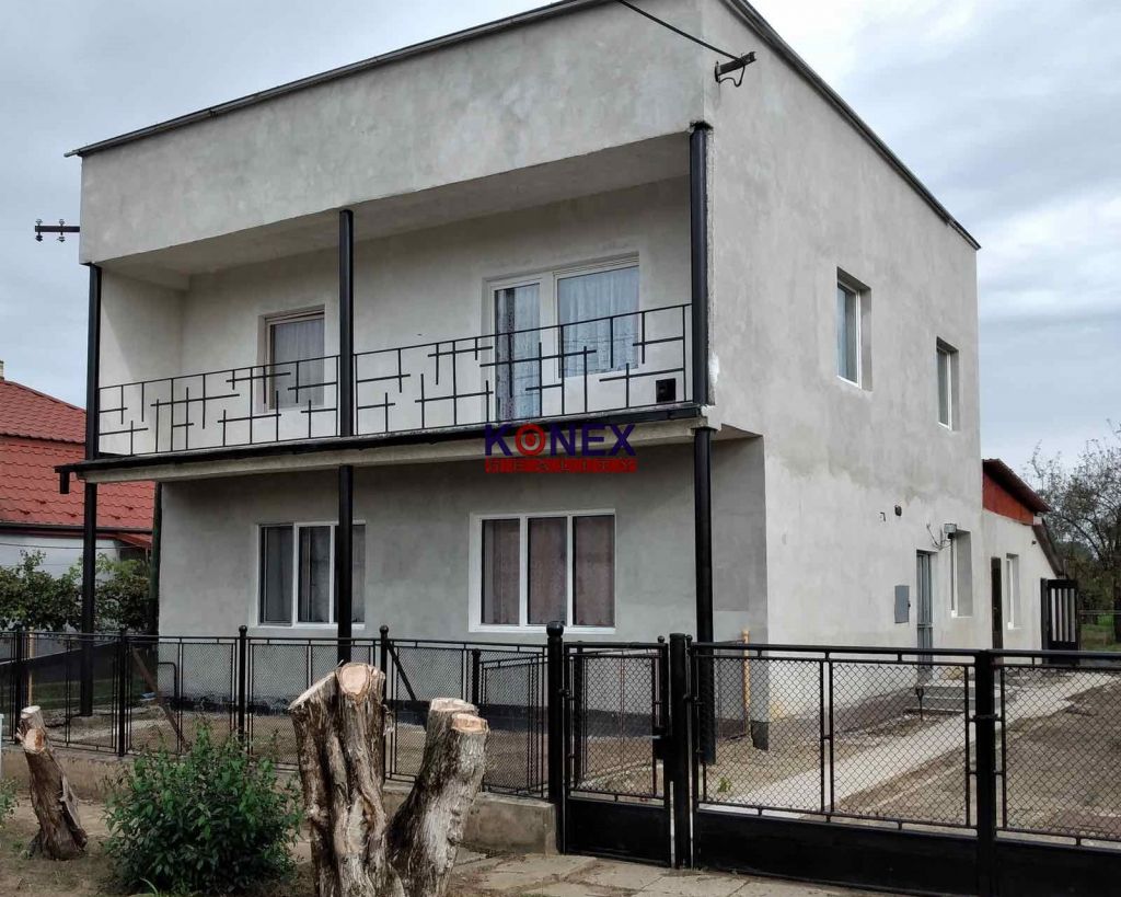 ID:9164
Ponúkame na predaj rodinný dom v obci Zatín, 8 km od