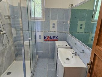 ID:9633
Ponúkame na predaj priestranný 3-izbový byt v lukrat