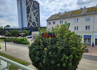 ID:9633
Ponúkame na predaj priestranný 3-izbový byt v lukrat