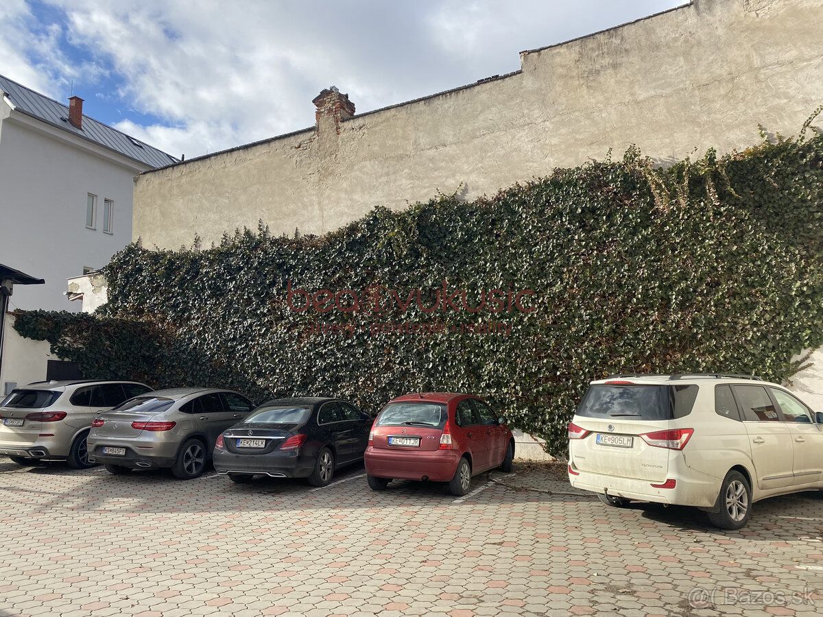 Typ: Obchodné priestory Ulica: Vrátna Obec: Košice-Staré Mes