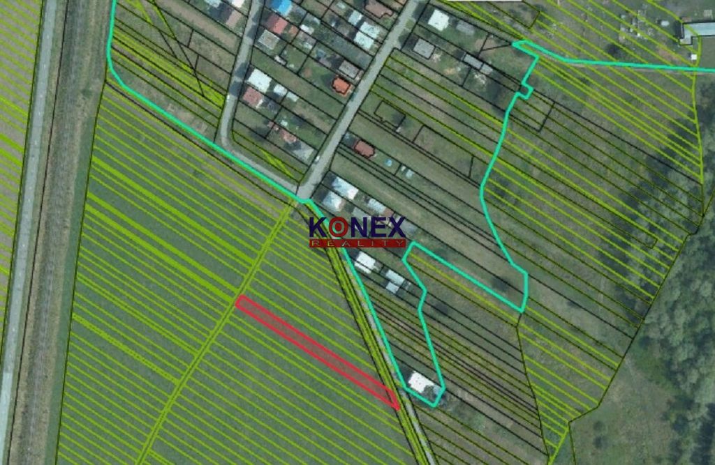 ID:9825 
Ponúkame na predaj pozemok pre rodinný dom v obci Ľ