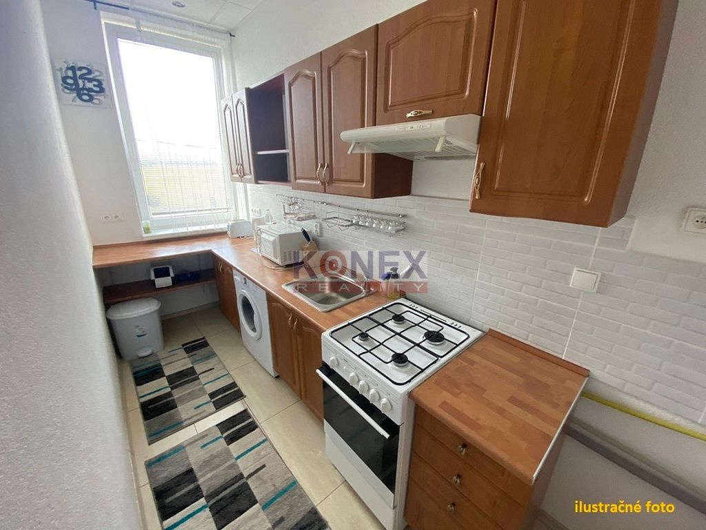 ID:9944
Ponúkame na predaj priestranný 4-izbový byt v meste 