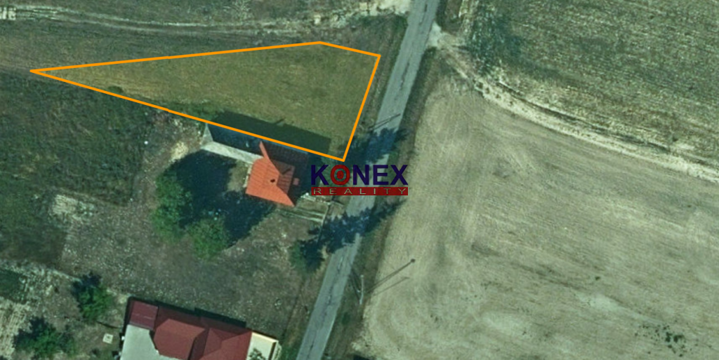 ID:9979
Ponúkame na predaj pozemok v obci Blatné Remety:
 - 