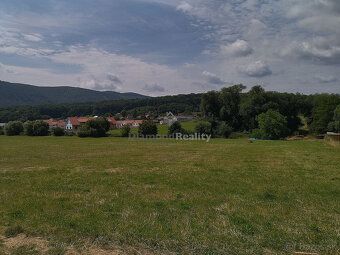 Typ: Pozemok pre rodinné domy Ulica: nemá Obec: Lošonec
Na p