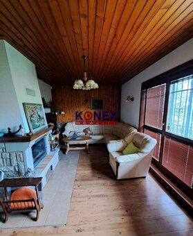 ID:2548 Ponúkame na predaj murovanú chatu v nádhernom prostr