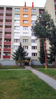 Ponúkam na predaj 1-izbový byt o výmere 38 m², situovaný v p