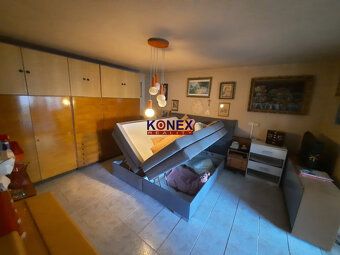 ID:2732
Ponúkame na predaj rodinný dom v Petkovciach:
 - obe
