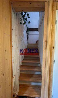 ID:2767
Ponúkame na predaj útulnú chatu v osobnom vlastníctv