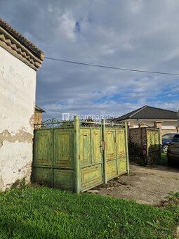 🏡 Na predaj - dva samostatné rodinné domy na jednom pozemku
