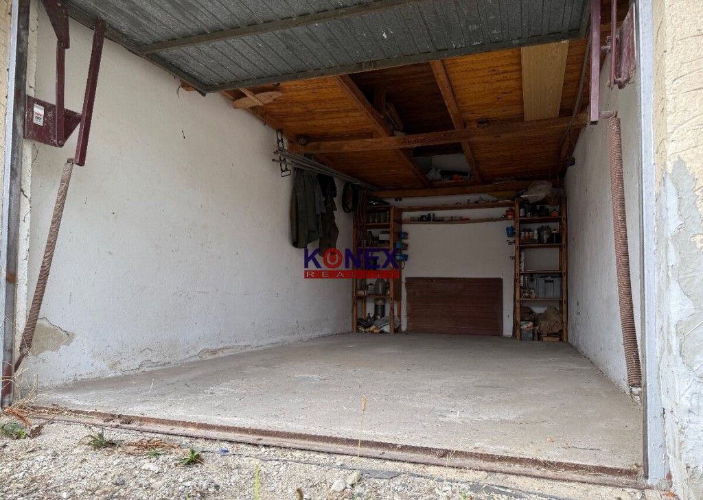 ID:3113
Ponúkame na predaj garáž v radovej zástavbe na Tačev