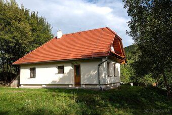 Ponúkame na predaj 4-izbový rodinný dom s podlahovou plochou
