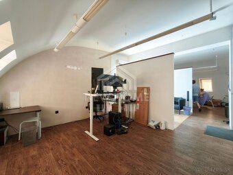 Ponúkame na prenájom kancelársky priestor o výmere 50 m2. Na