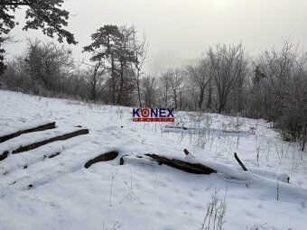 ID:3372
Ponúkame na predaj pozemok vhodný na výstavbu rekrea