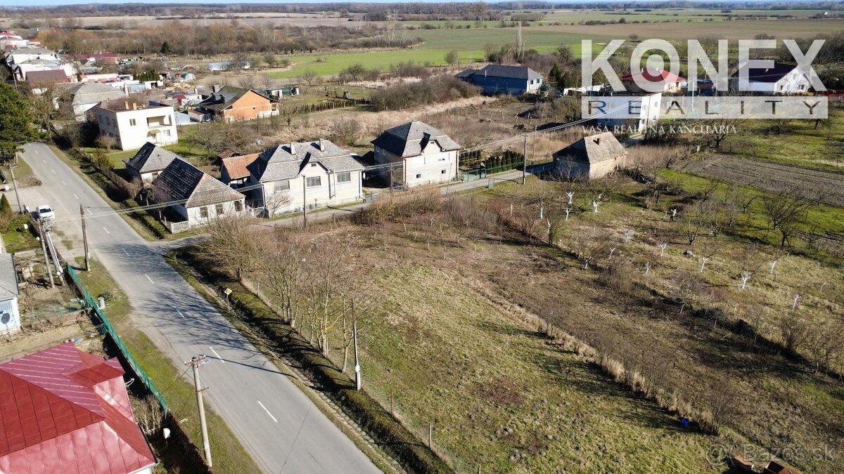 ID:3488
Ponúkame rovinatý pozemok v malebnej obci Veľký Kame