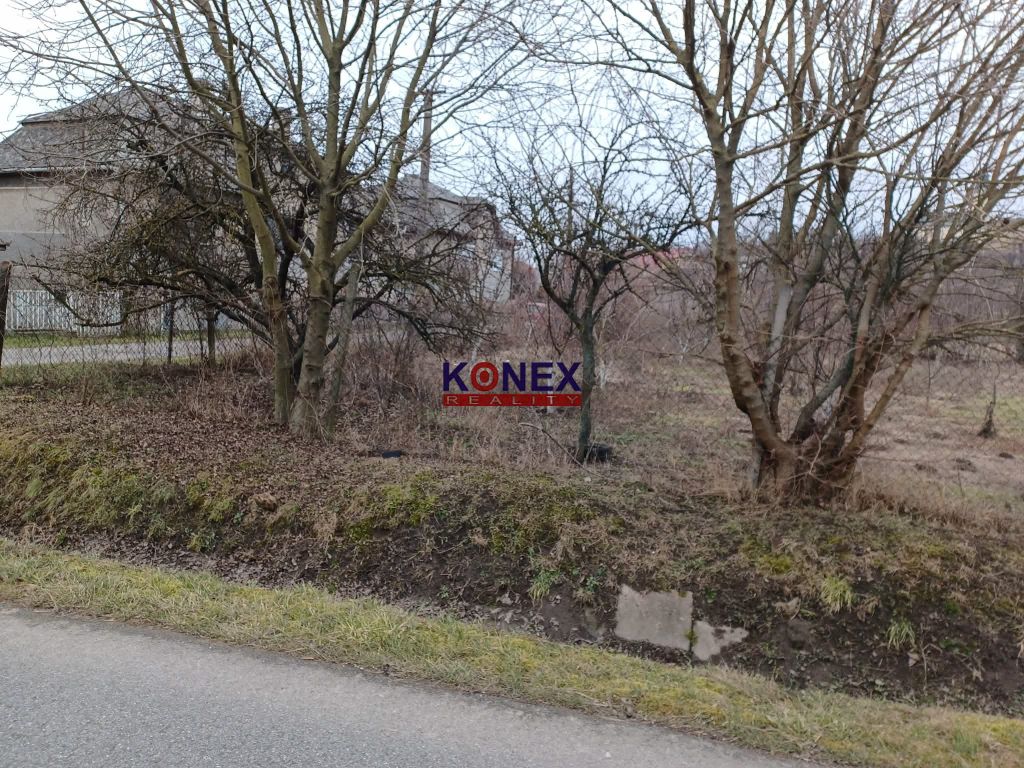 ID:3488
Ponúkame rovinatý pozemok v malebnej obci Veľký Kame