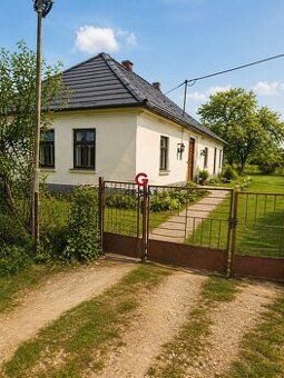 ID:3510
Ponúkame na predaj starší rodinný dom v pokojnej obc