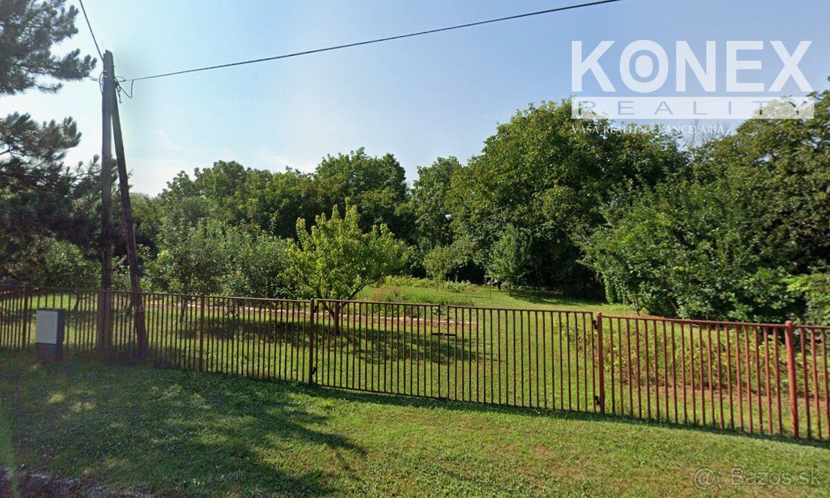 ID:3568
Ponúkame na predaj krásny rovinatý stavebný pozemok 