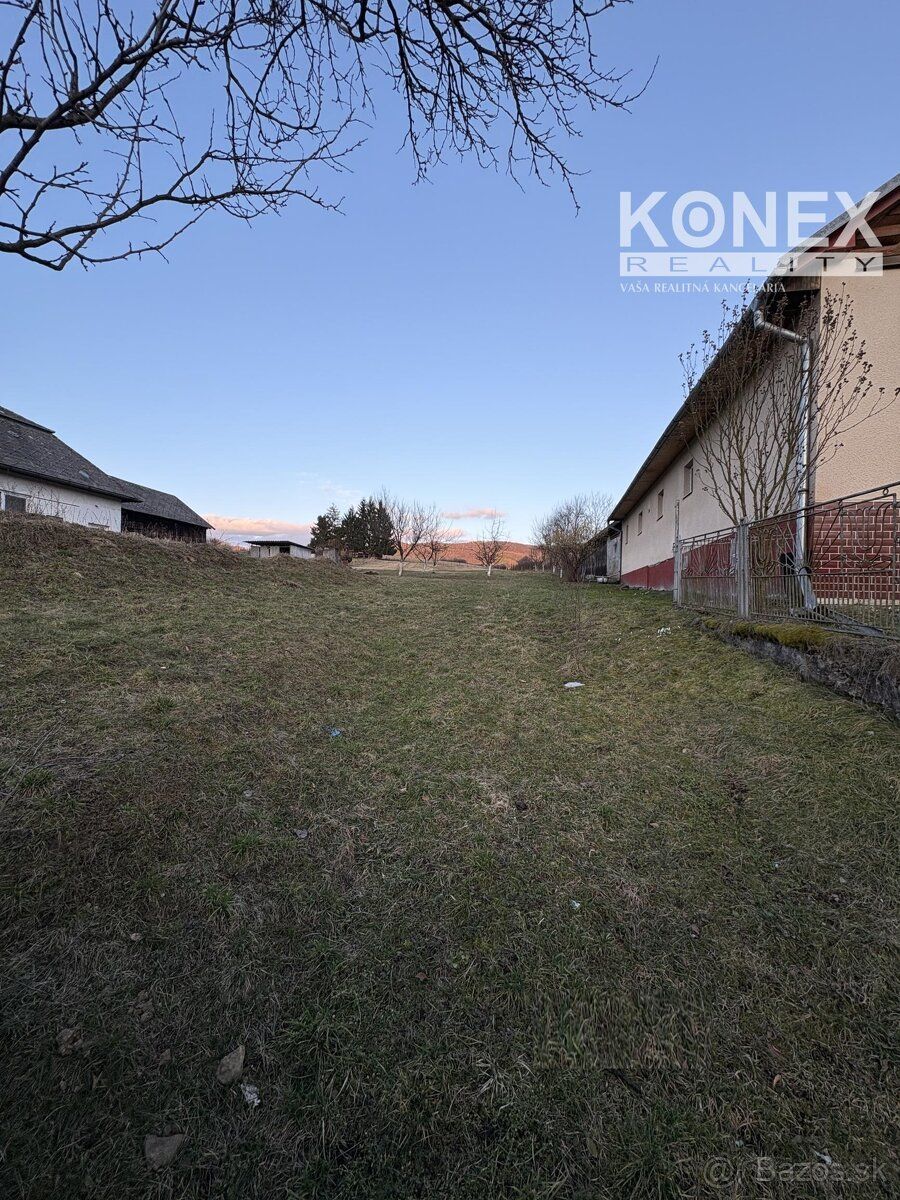 ID:3593
Ponúkame na predaj pozemok nachádzajúci sa v malebne