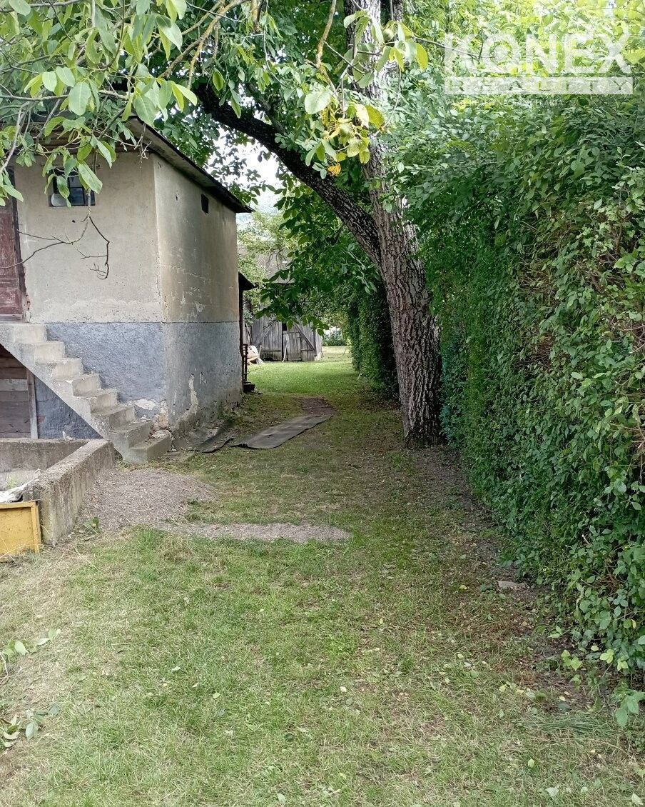 ID:3629
Ponúkame na predaj starší rodinný dom nachádzajúci s