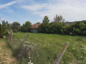 predam pozemok v Bardonove,cca 1400 m2 . tvoria ho parcely 2