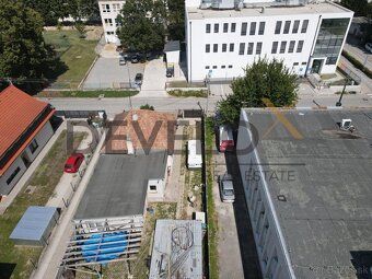 DeveloX Reality offers for sale a building plot of size 