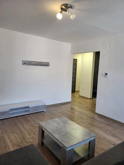 Good day, I am renting out a 3 room apartment in an excellent location right in the center of Liptovský Hrádok.