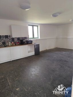 Type: Warehouse Street: Svodin Village: Svodin We offer for sale a production hall, an object…