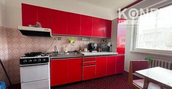 ID:3837 We offer for sale a spacious two-generation family house located on Pavla Horova…