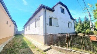 ID:3903
Ponúkame na predaj veľkorysý poschodový rodinný dom 