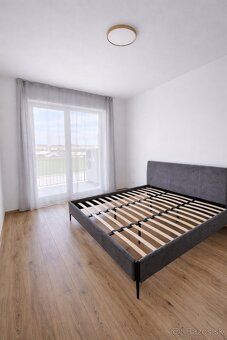 I offer for sale an entirely new, tastefully furnished 3 room apartment in Dunajská Streda…
