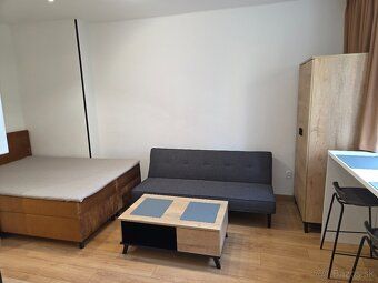 We offer for short-term rental fully furnished renovated apartment in the center of Banská Bystrica.