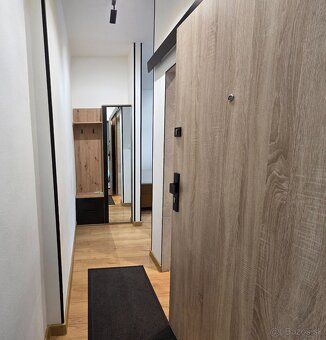 We offer for short-term rental fully furnished renovated apartment in the center of Banská Bystrica.