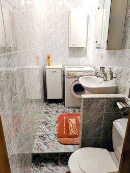 We offer for sale a 3 room apartment in the center of Sered on street