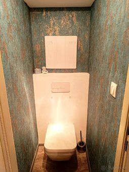 I offer for long-term rent a two-room apartment on Hečkova Street