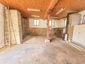 Sunny plot for sale of 1169 m2 in the city district