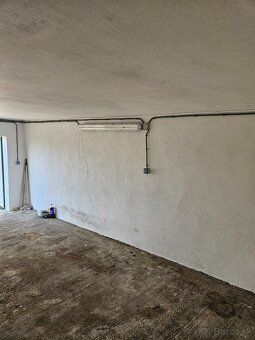 For sale garage on Mierovo Square in Handlová The garage has been renovated: New electricity…