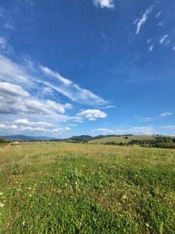 Ponúkame Vám na predaj peknú slnečnú parcelu - pozemok na ro