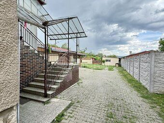 Single Family Home with Large Land in Village 5km from Lučenec Description: Five minutes away…