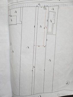We offer for sale a sunny plot of land measuring 2063 m² suitable f