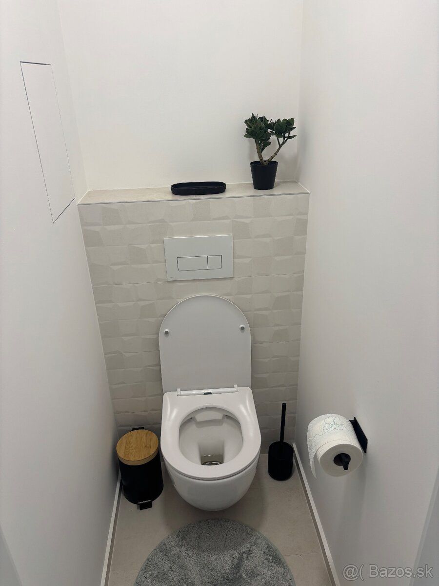 Oferuję do wynajęcia nowoczesny, jasny apartament z loggią w
