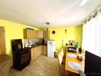 Leaders & Partners Real Estate offers for sale in exclusive representation a brick cottage…
